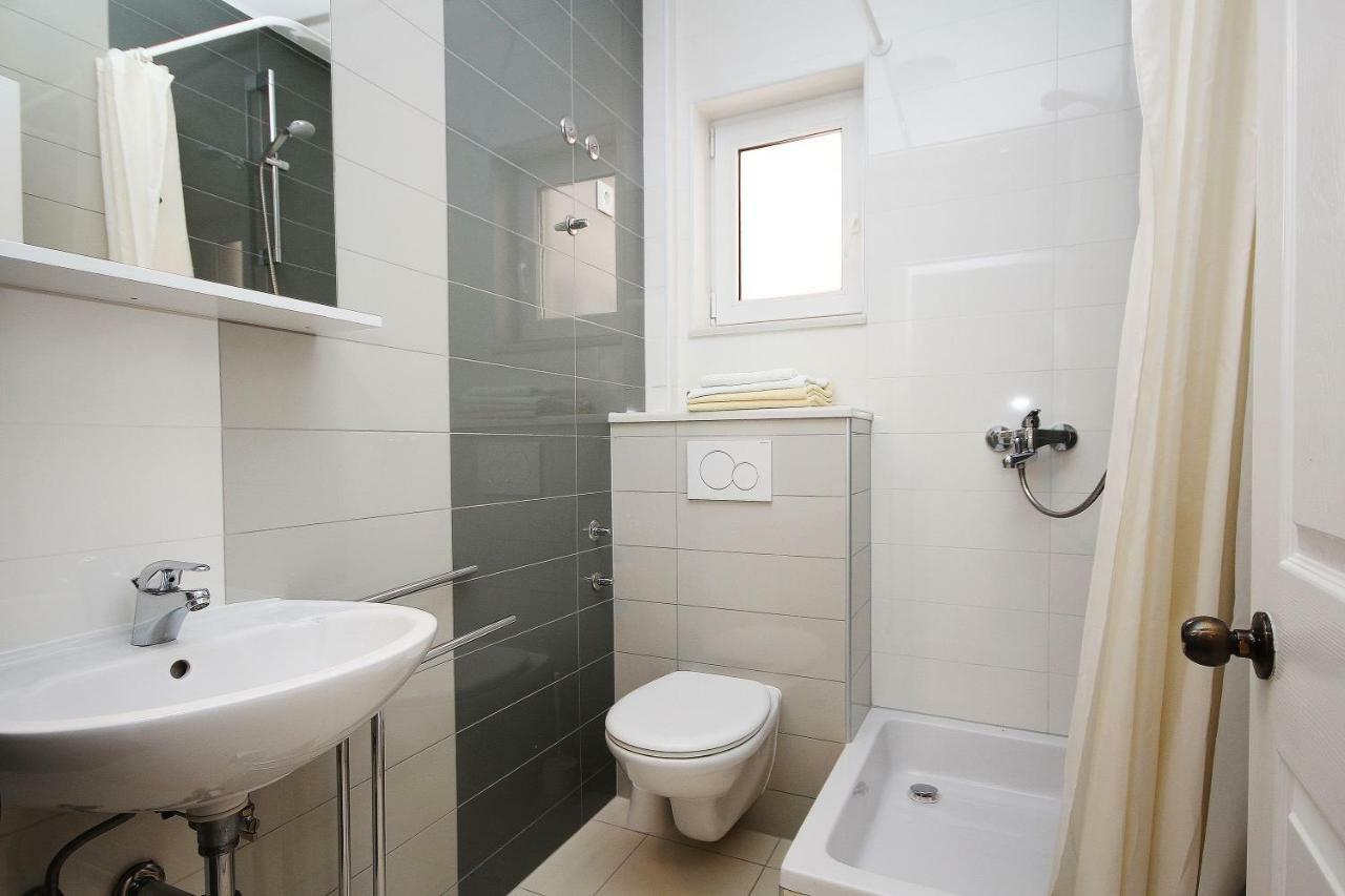 Apartment Domo Makarska Exterior foto